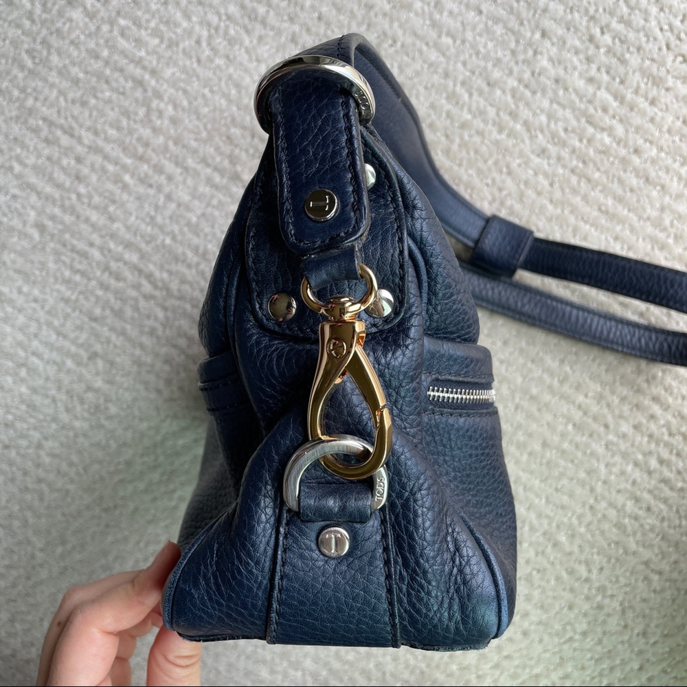 Tod’s Vintage Navy Leather Shoulder/Messenger Bag - Picture 5 of 5